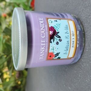 New Yankee Candle Lilac Blossom 7 oz 1 wick Candle